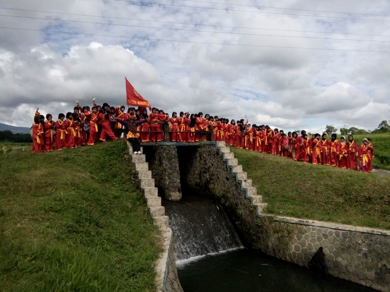 Long March Tingkatkan Kekuatan Fisik Siswa