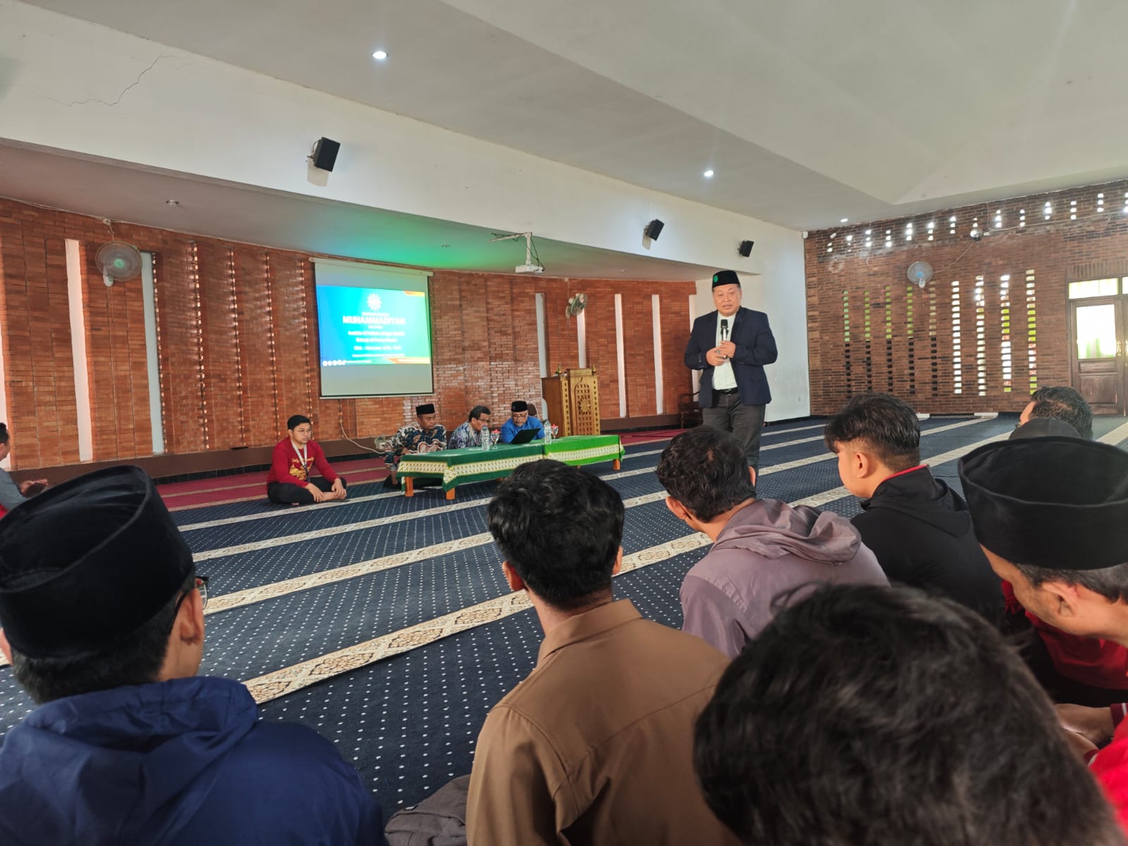 Guru dan Karyawan SD Muhammadiyah Plus Salatiga Ikuti Penguatan AIK, Jadikan Al-Fatihah sebagai Landasan Bekerja di Muhammadiyah